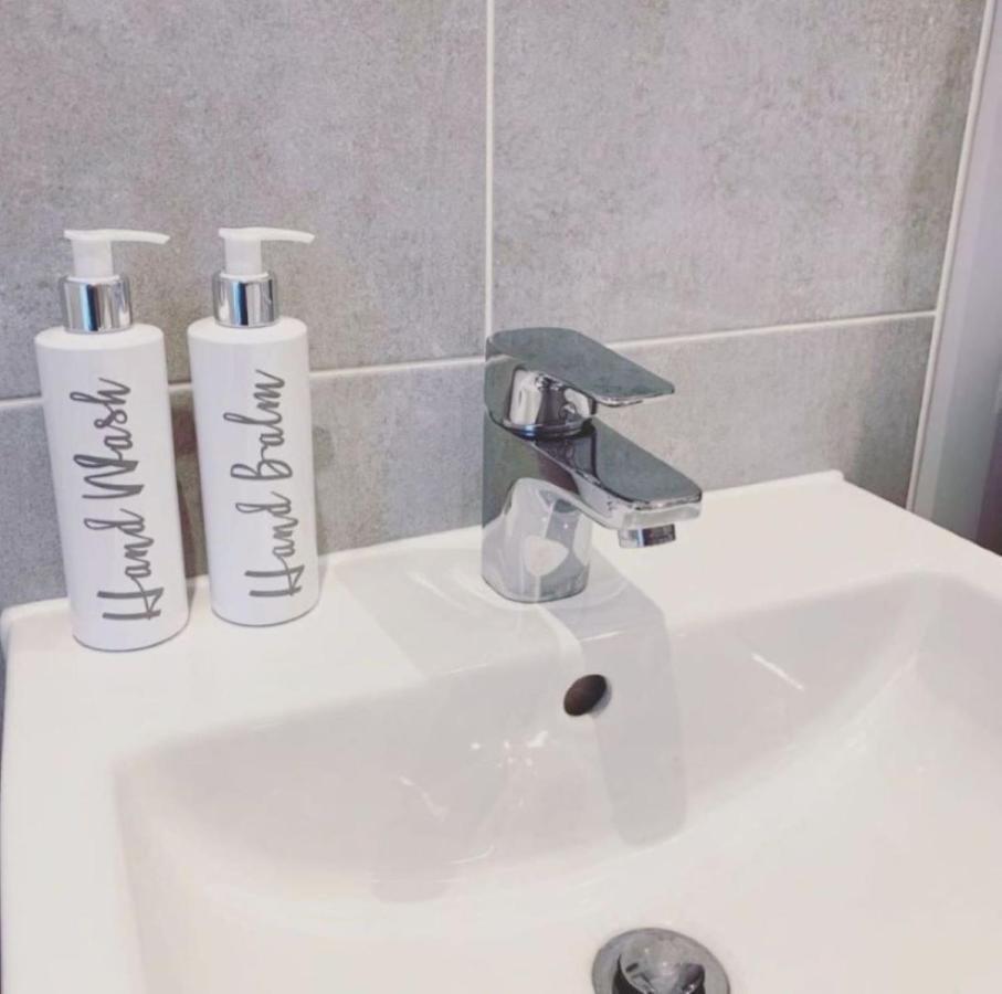 Queens Quarter Townhouse 1 Белфаст Екстериор снимка